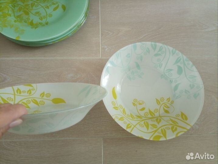 Набор тарелок + 2 салатника СССР