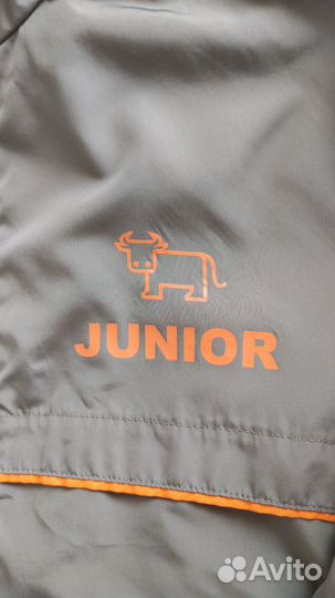 Продаю ветровку детскую Giordano Junior