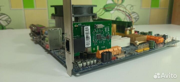 Материнская плата с процессором и памятью