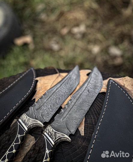 Нож из дамасской стали