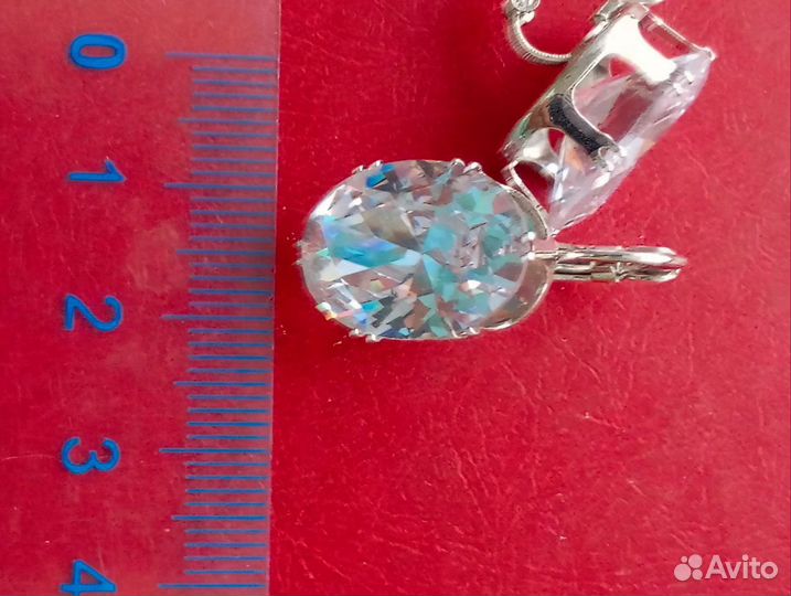 Серьги с кристаллами swarovski новые