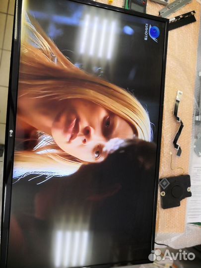 Детали телевизора LG 32LN570V