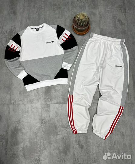 Мужской спортивный костюм adidas