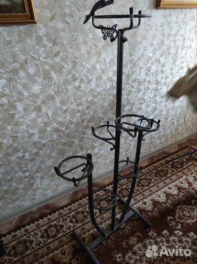 Подставка для цветов напольная металлическая