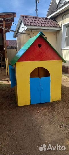 Детский игровой домик деревянный