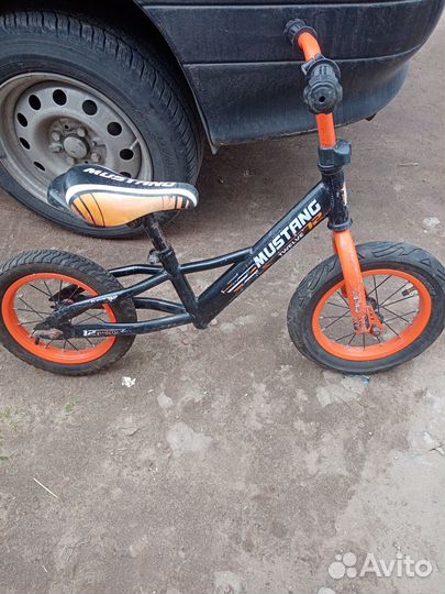 Продам беговелы