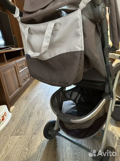 Прогулочная коляска chicco