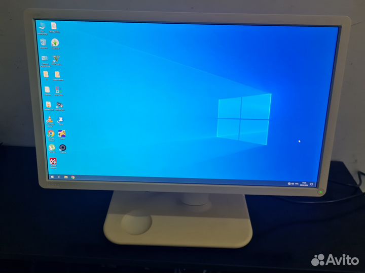 Монитор 22 дюйма