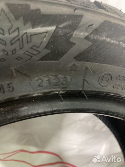 Aplus A703 215/55 R17 98T