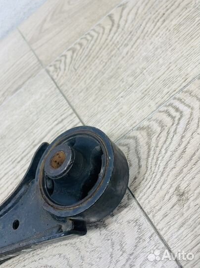 Рычаг передний правый Honda Civic 4D