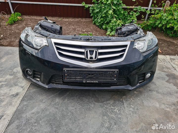 Панель передняя Honda Accord