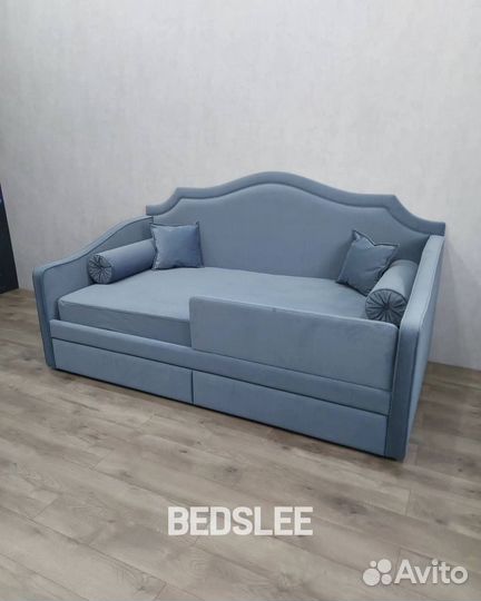 Кровать детская с бортиком