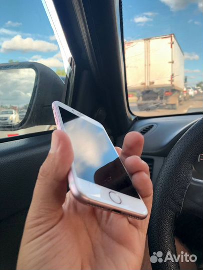 Телефон iPhone 7 256 Gb