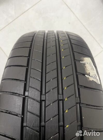 Bridgestone Turanza T005 215/60 R16 95V