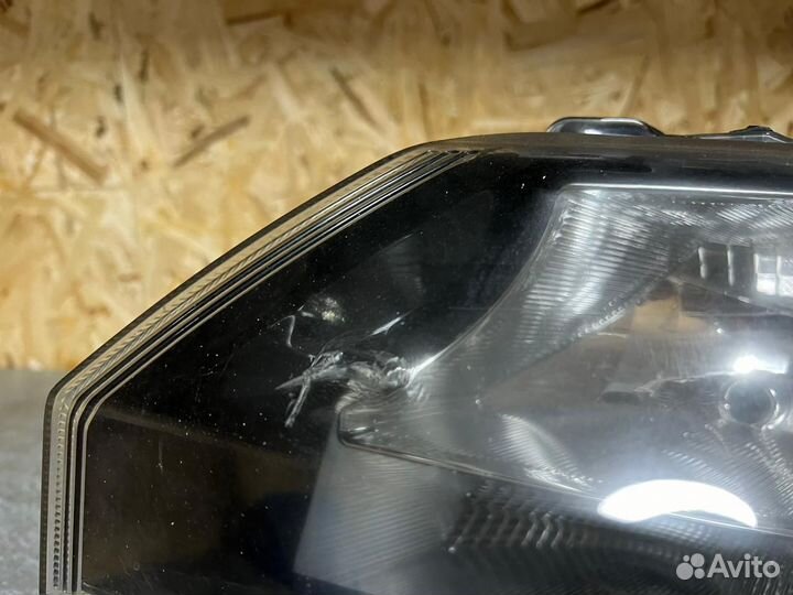 Фара Skoda rapid 1