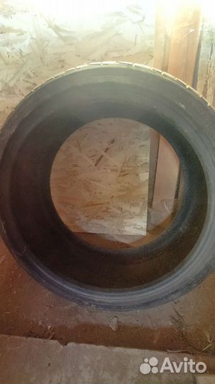 Triangle PL02 245/35 R20