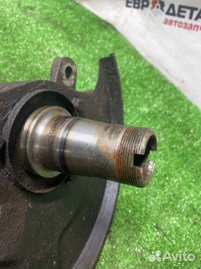 Кулак поворотный передний левый Great Wall Hover