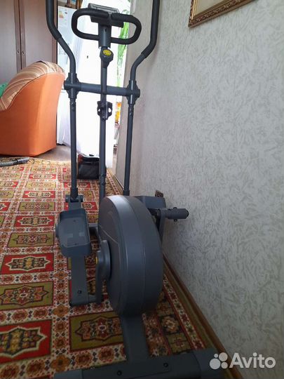 Эллиптический тренажер torneo