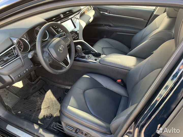 Инструктор по вождению автомобиля