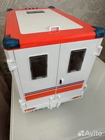 Машина скорой помощи bruder