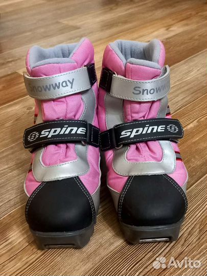 Лыжные ботинки 35 размер nnn