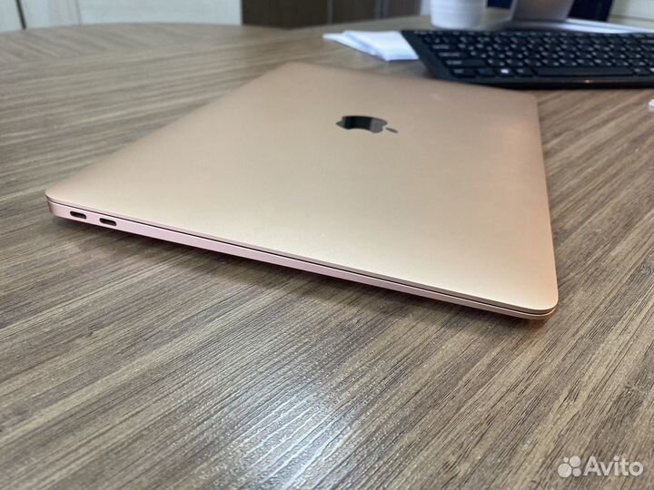 Apple MCbook Air 13 19г. 128gb 170циклов