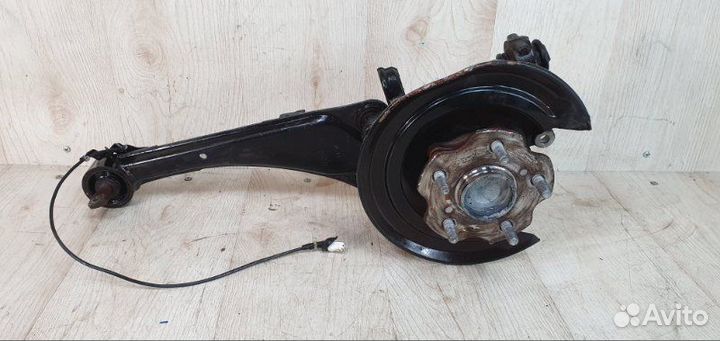 Кулак поворотный задний правый Toyota Auris