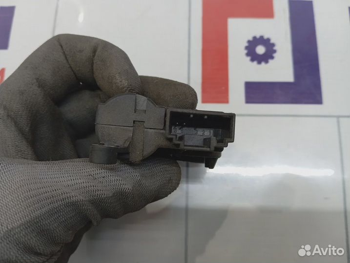 Моторчик заслонки отопителя Citroen C4 6447VA