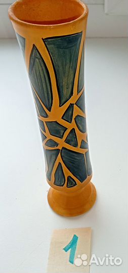 Сувениры (ваза, картина)