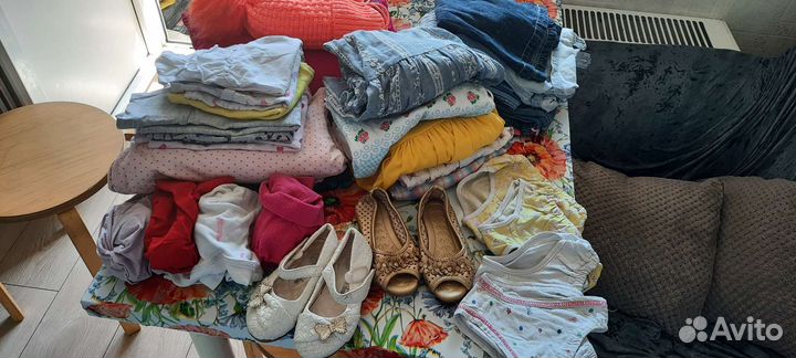 Много вещей на девочку пакетом