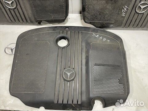 Крышка двигателя Мерседес ом 651