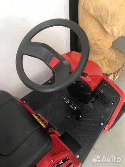 Садовый мини-трактор-рейдер