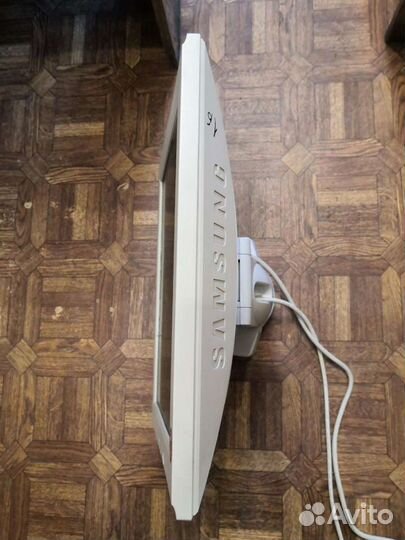 Монитор Samsung