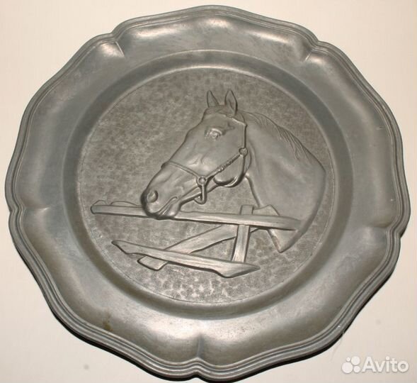 Винтаж. Оловянная Немецкая Тарелка, Панно Лошадь