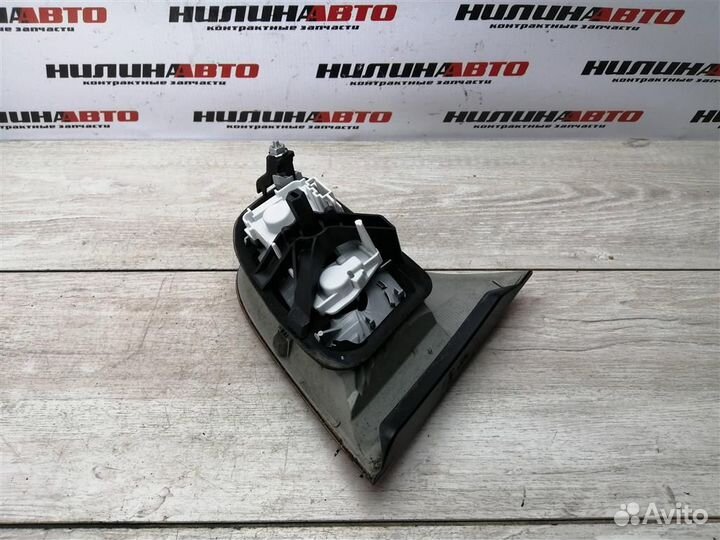 Фонарь правый в крышку багажника Ауди А4 Б7