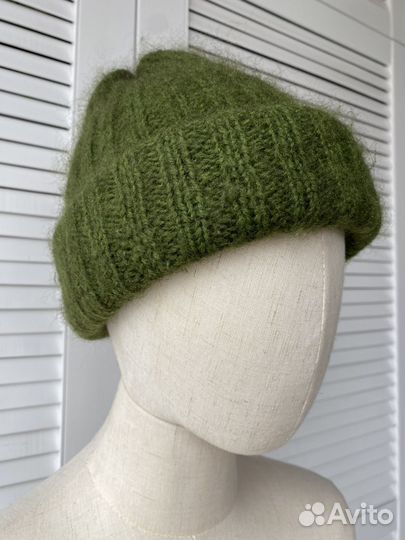 Шапка женская зеленая ручная работа