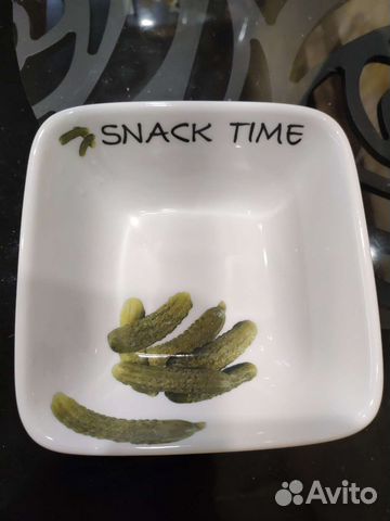 Тарелки посуда чашки