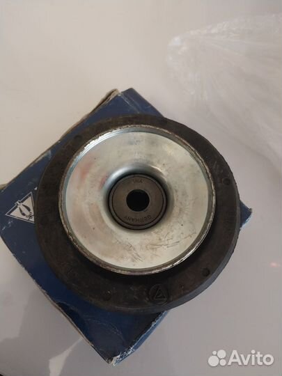 Опора амортизатора Volkswagen