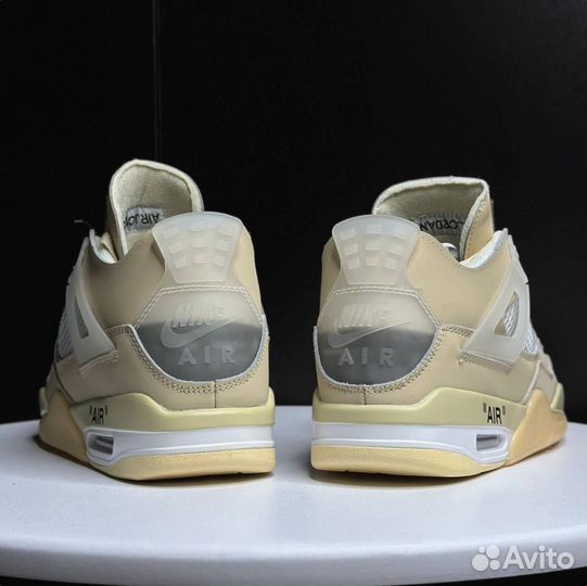 Кроссовки Nike Air Jordan 4 beige