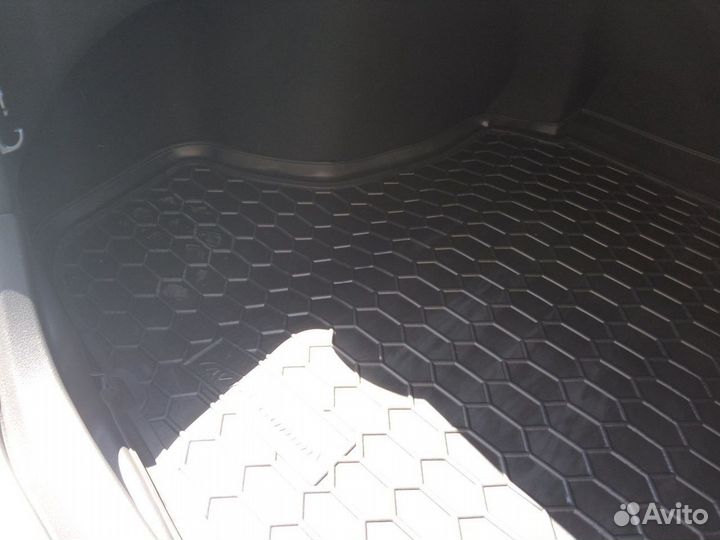 Camry 40/50/55/70 Резиновый ковер в багажник E5BL2