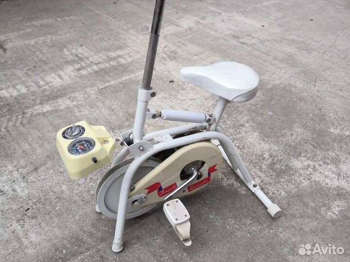 Велосипедный тренажер