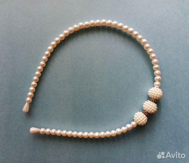 Красивый ободок для волос под жемчуг