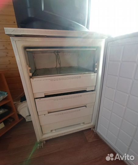 Морозильная камера бирюса 14