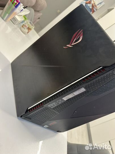 Ноутбук asus ROG strix GL703V