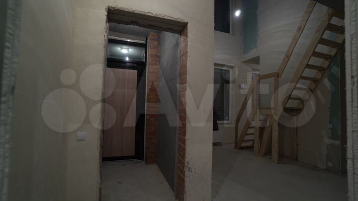 2-к. квартира, 100 м², 1/9 эт.