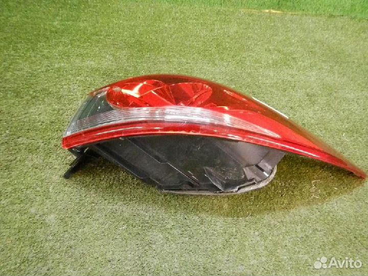Фонарь задний наружный правый Mazda Mazda6