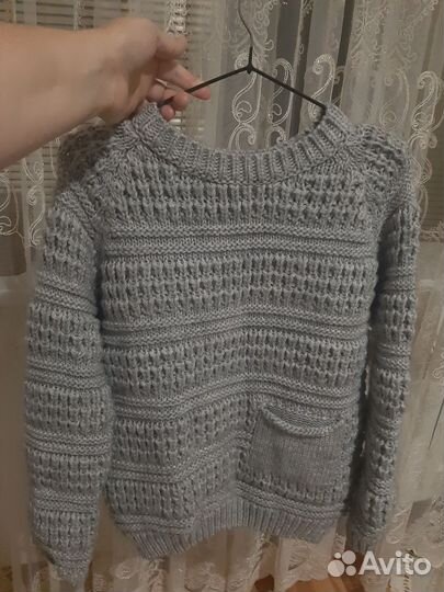 Свитер