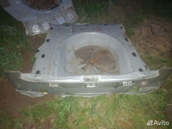 Задняя панель с карытом nissan almera g15