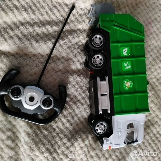 Машинка на пульте