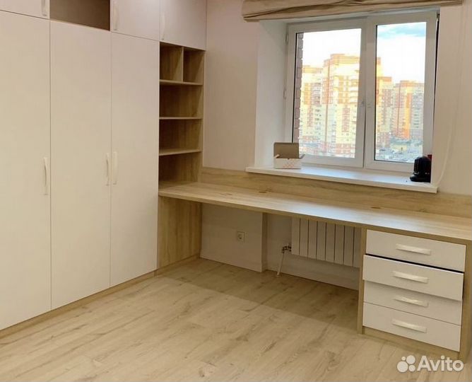 Детский письменный стол